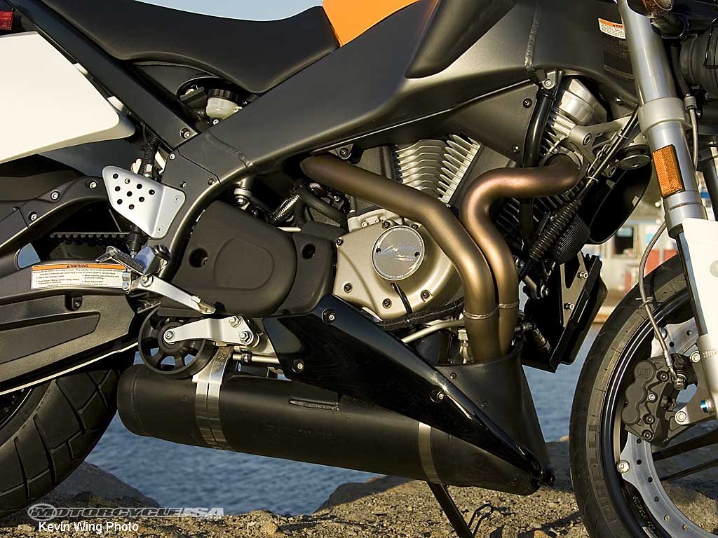 款布尔XB12STT Lightning摩托车图片3