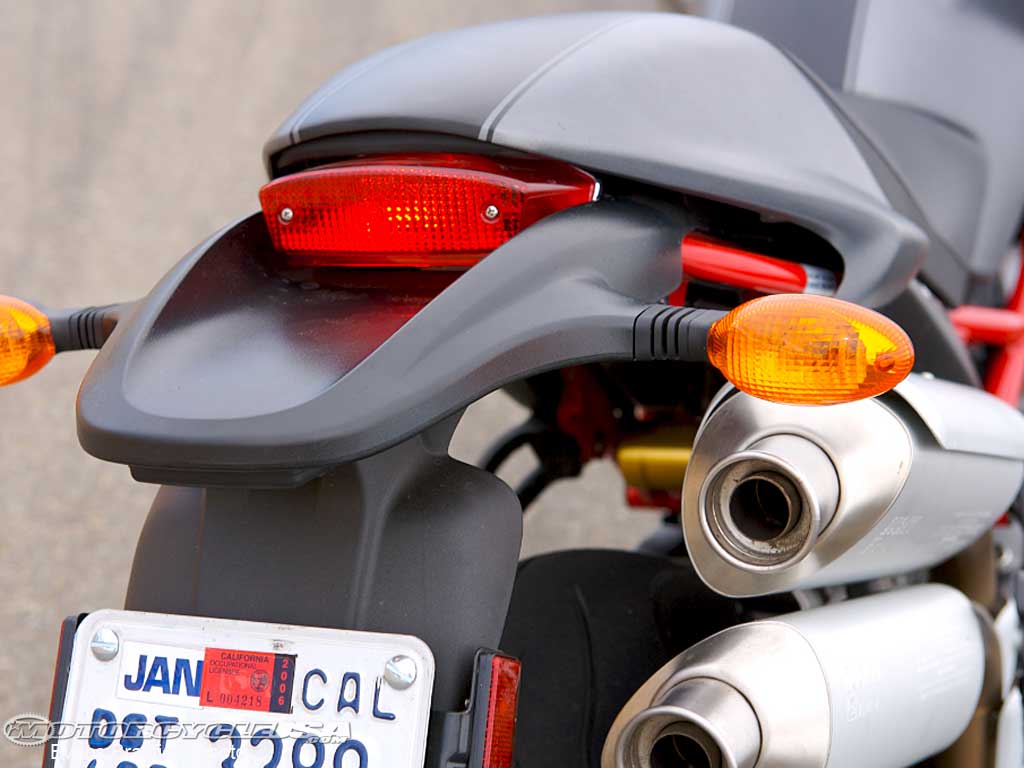 款杜卡迪Monster S4R Testastretta摩托车图片4