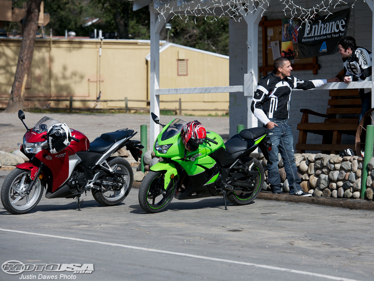 款本田CBR250R ABS摩托车图片1