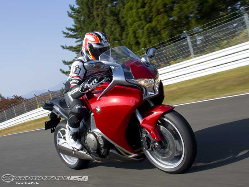 款本田VFR1200F摩托车图片4