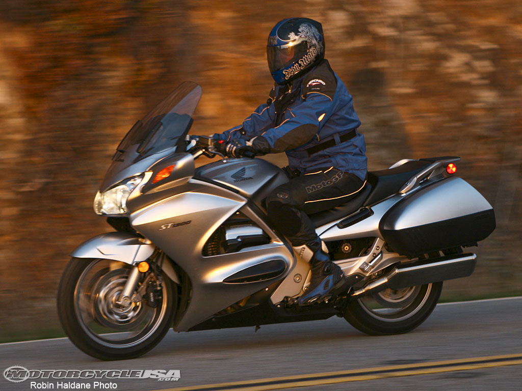款本田ST1300A ABS摩托车图片4