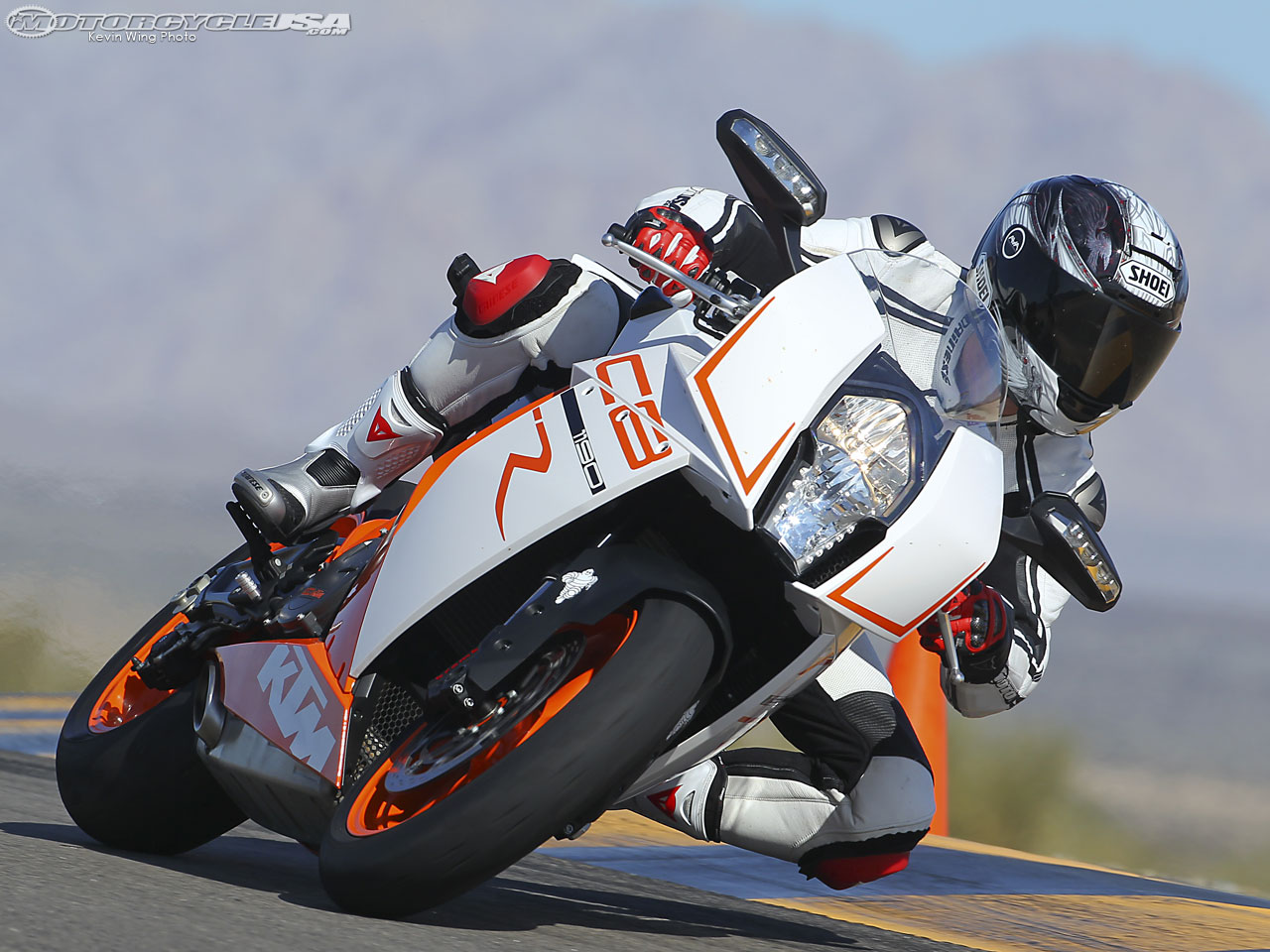 2011款KTM1190 RC8R摩托车图片1