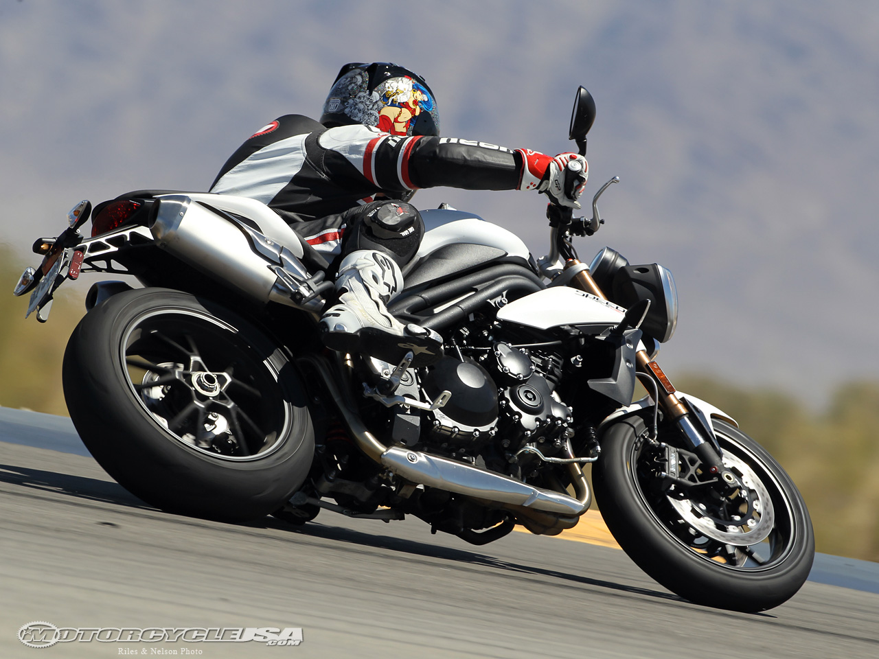 2011款凯旋Speed Triple摩托车图片3