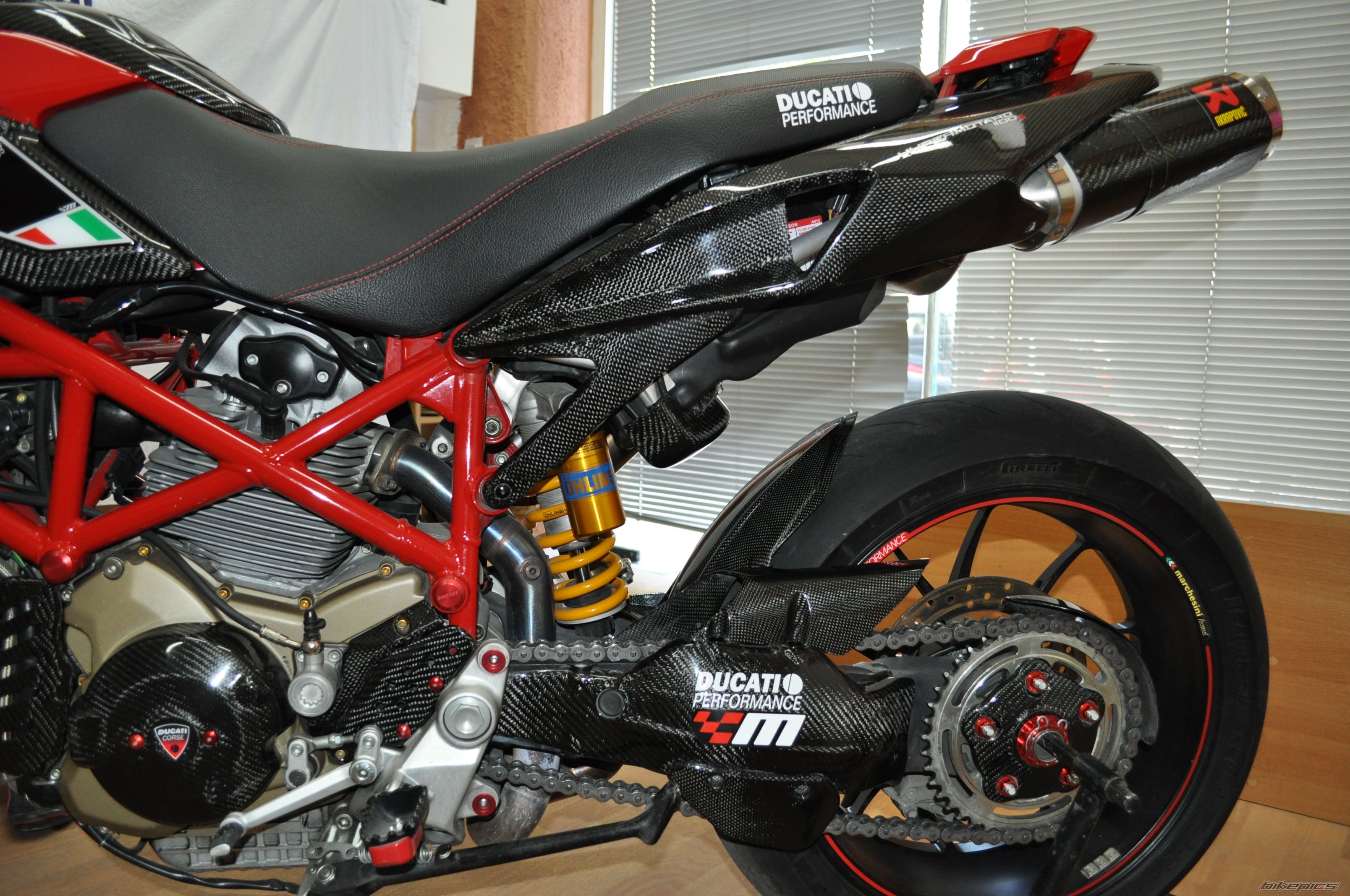 款杜卡迪Hypermotard 1100 S摩托车图片4