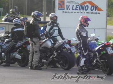 2009款川崎Ninja 250R摩托车图片4