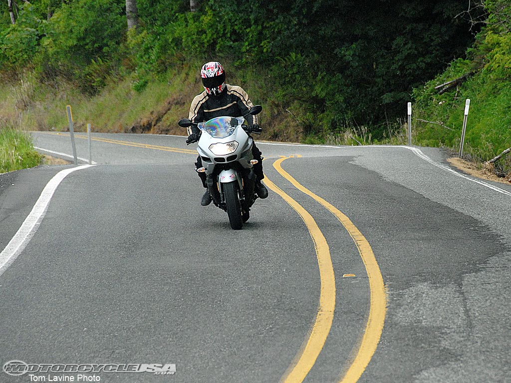 款宝马K1200R Sport摩托车图片2