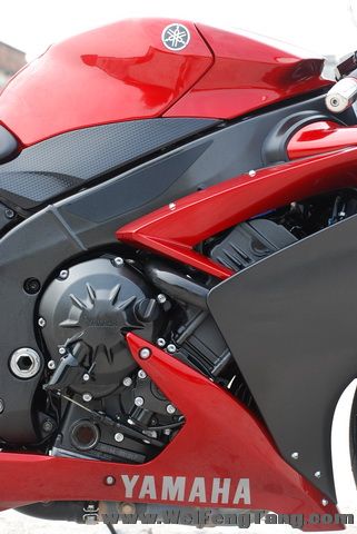 07年 YAMAHA 红黑公路战骏 YZF-R1 兄弟排气 图片 0