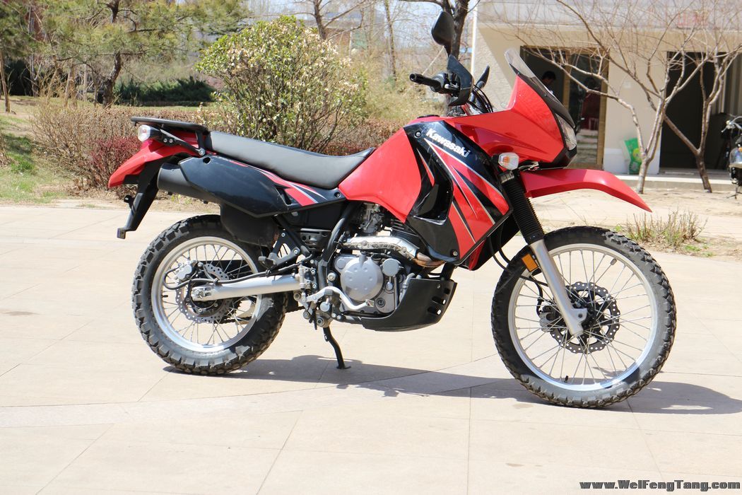出售2009款红色川崎KLR650越野摩托车 图片 2