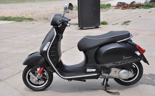 2013款全新VESPA 300GTS SUPER SPORT 黑色 图片 2