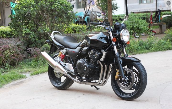 款本田CB400摩托车图片2