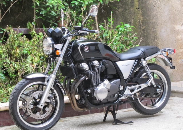 再到2010年 本田 CB1100 复古车 黑色原漆 图片 2